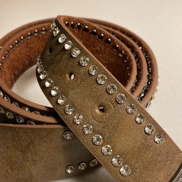Women’s Rhinestone Border Leather Belt - Picture 6 of 7
